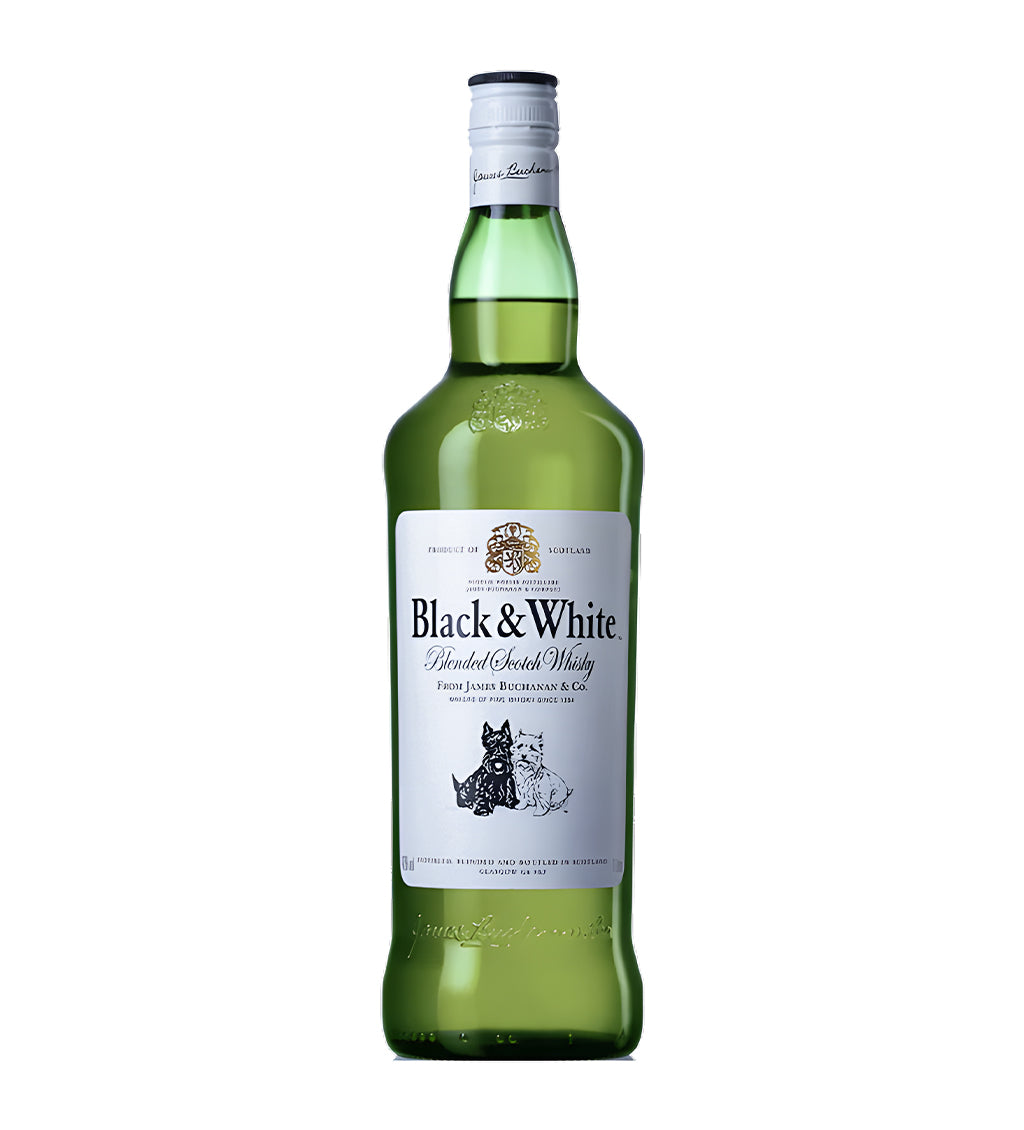 Black & White Blended Scotch Whisky 75cl clear glass bottle on white background, golden amber spirit with cream and green label featuring two terrier dog mascots and brand logo