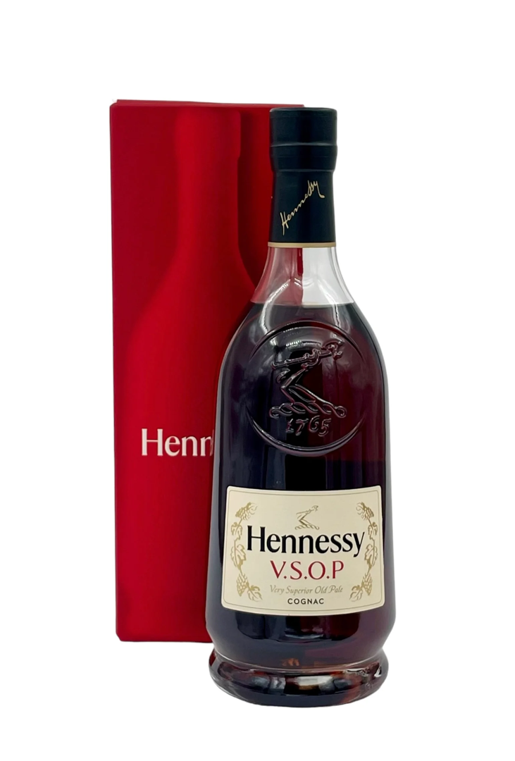 Hennessy VSOP Cognac Gift Box 700ml - Richmond Cellar General Trading L.L.C