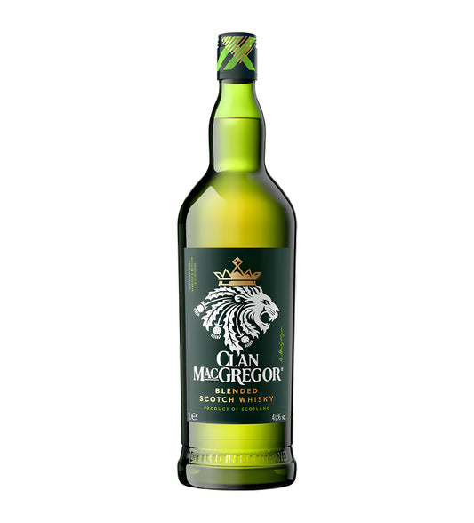 Clan MacGregor Blended Scotch Whisky 1L clear glass bottle on white background, golden amber spirit with green and gold label featuring clan crest