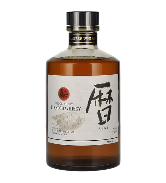 Light amber whisky, modern Reki branding, 70cl bottle, white background, realistic reflections, soft shadows for depth.