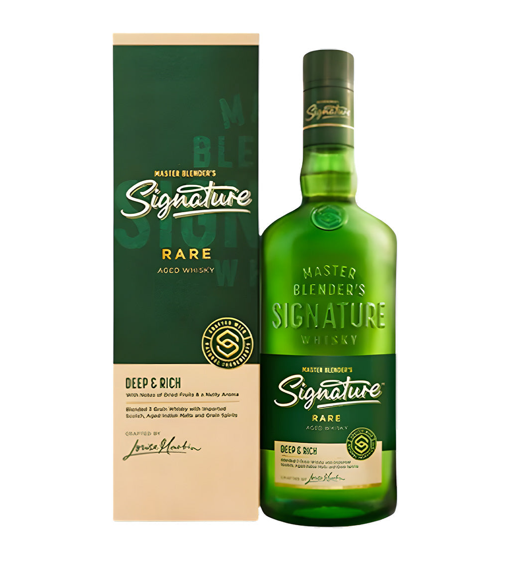 75cl bottle, same as above, amber whisky, Signature Rare branding, WO Mon, white background, cinematic lighting highlighting label and glass texture.