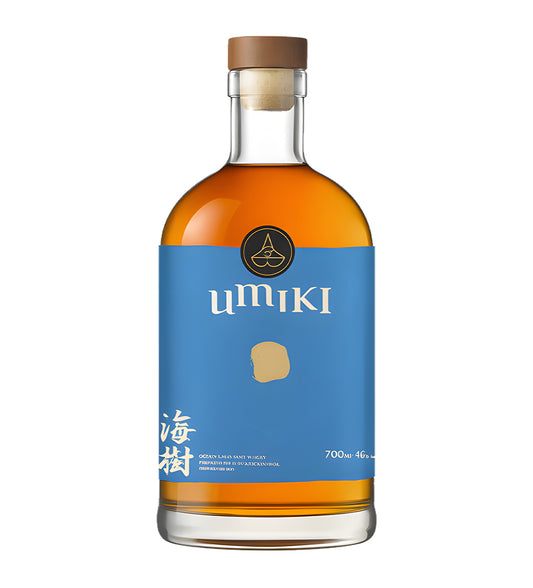 75cl blended whisky, amber tone, Umiki label, cinematic product lighting, realistic reflections, soft shadowing, neutral background