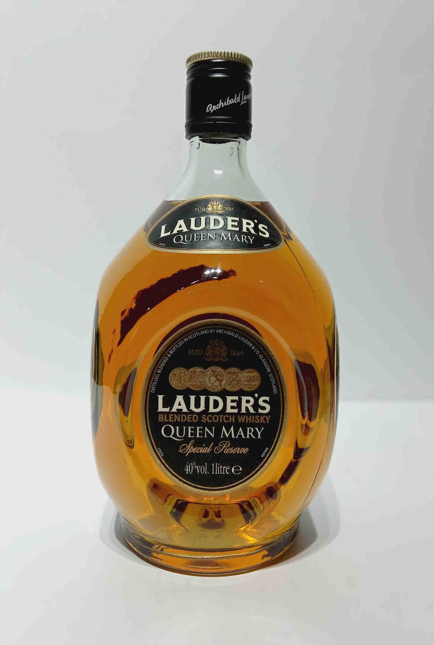 Lauders Queen Mary Blended Scotch 1Lt